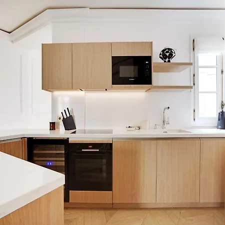 Apartment Elegant A C 2br 6p 17th Monceau Paris