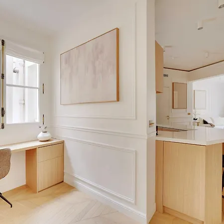 Elegant A C 2br 6p 17th Monceau Apartamento Paris