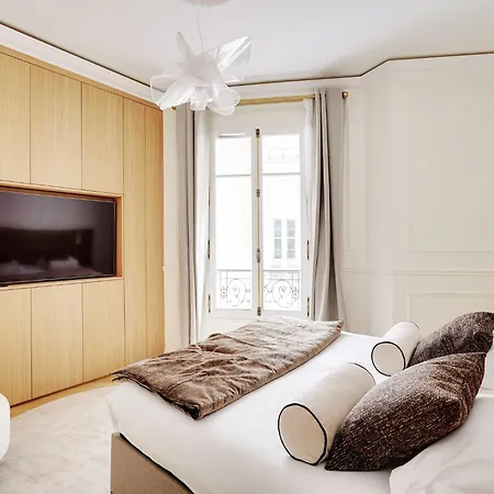Elegant A C 2br 6p 17th Monceau *