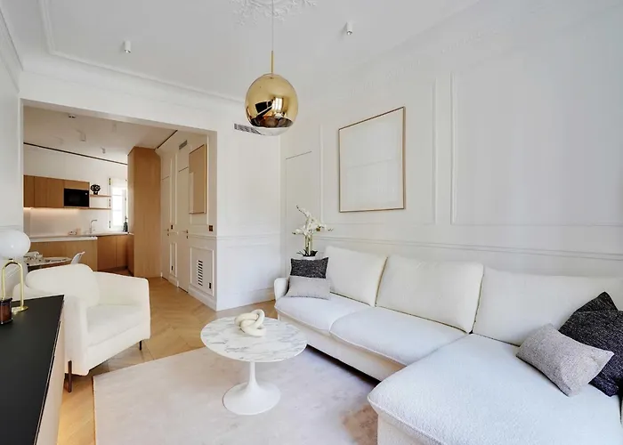 Elegant A C 2br 6p 17th Monceau Apartment