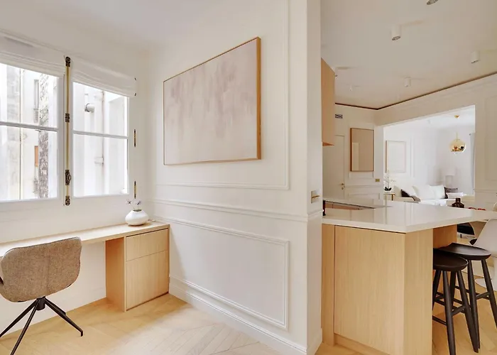 Elegant A C 2br 6p 17th Monceau Apartment Paris