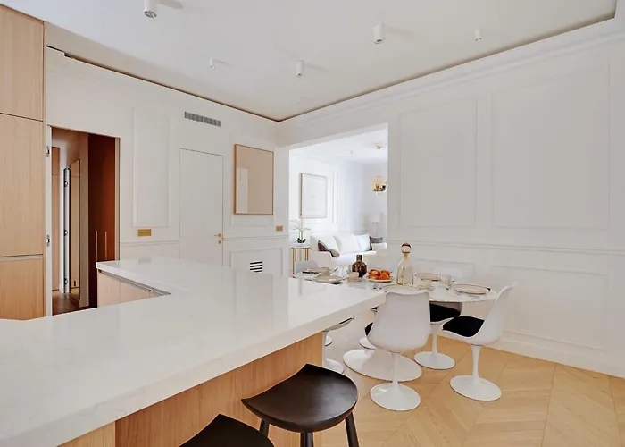 Apartment Elegant A C 2br 6p 17th Monceau *