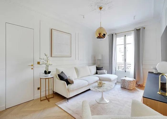 Elegant A C 2br 6p 17th Monceau Paris