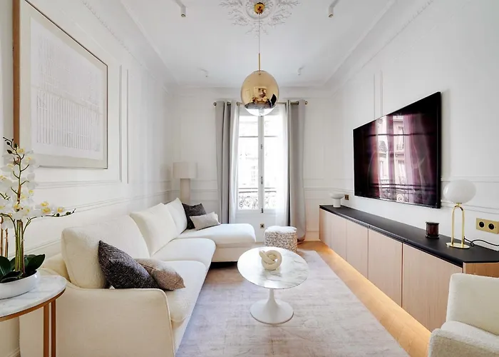 Apartment Elegant A C 2br 6p 17th Monceau Paris